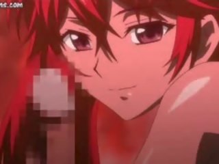 Fiery redheaded animen åtnjuter enormt rosa dildon