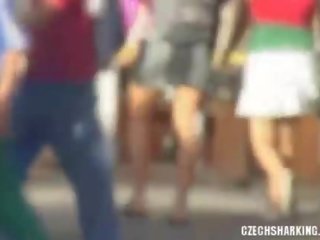 Ceko amatir girls sharked on the streets